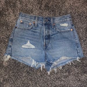 Levi’s 501 high-rise wedgie shorts